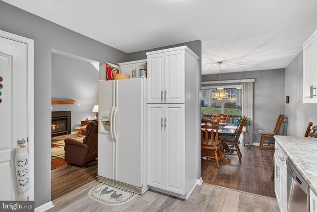 24 SPRING HILL LN, Mountville, PA 17554