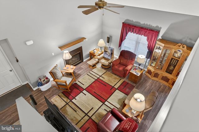 24 SPRING HILL LN, Mountville, PA 17554