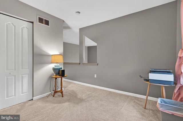 24 SPRING HILL LN, Mountville, PA 17554