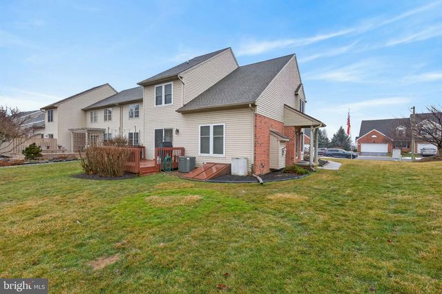 24 SPRING HILL LN, Mountville, PA 17554
