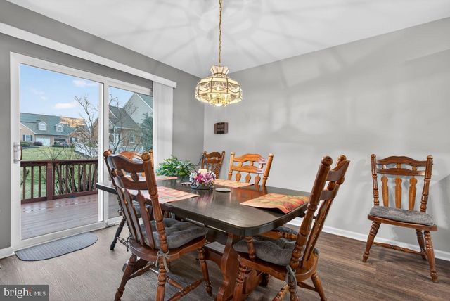 24 SPRING HILL LN, Mountville, PA 17554