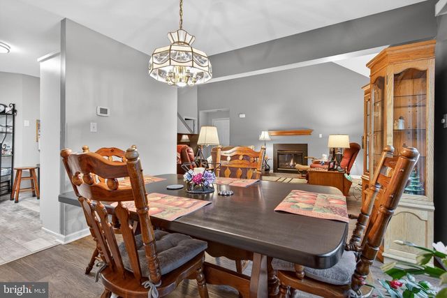 24 SPRING HILL LN, Mountville, PA 17554