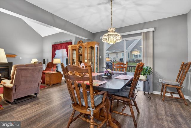 24 SPRING HILL LN, Mountville, PA 17554