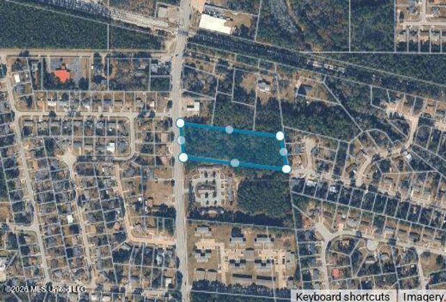 2912 Ladnier Road, Gautier, MS 39553