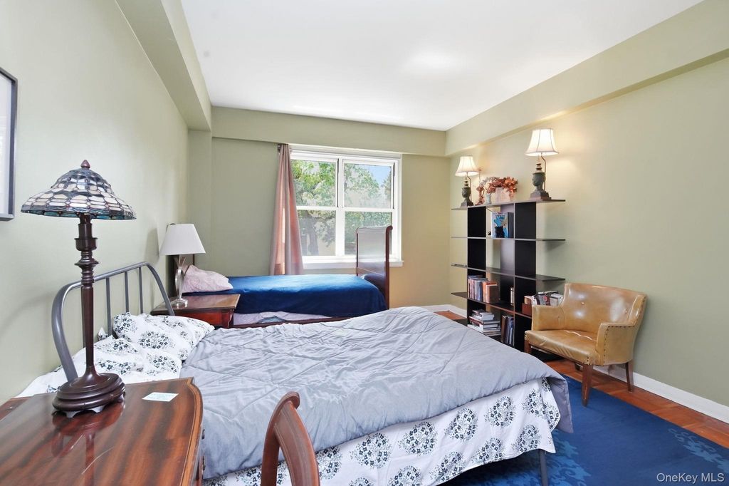 290 Collins Ave 2C, Fleetwood, NY 10552 — photo 4