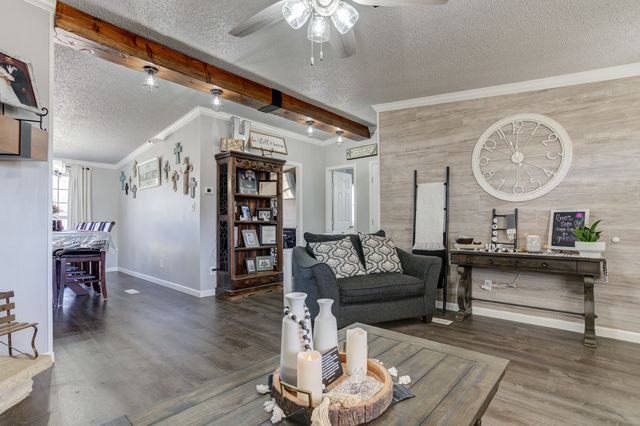 1822 S 3rd Street, Tahoka, TX 79373