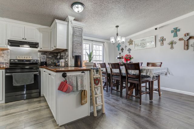 1822 S 3rd Street, Tahoka, TX 79373