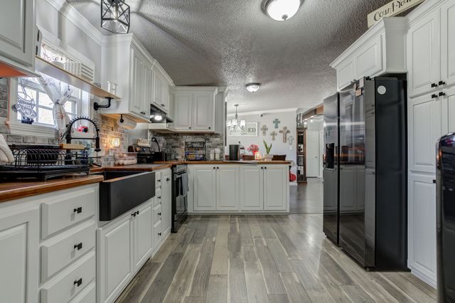 1822 S 3rd Street, Tahoka, TX 79373