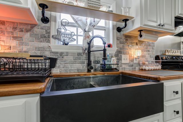 1822 S 3rd Street, Tahoka, TX 79373