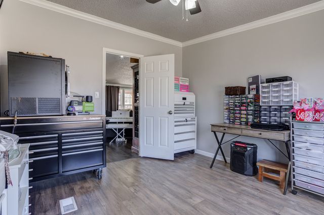 1822 S 3rd Street, Tahoka, TX 79373