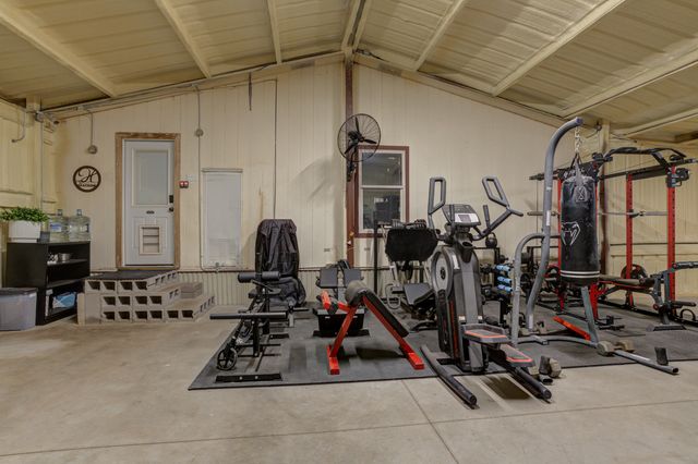 1822 S 3rd Street, Tahoka, TX 79373