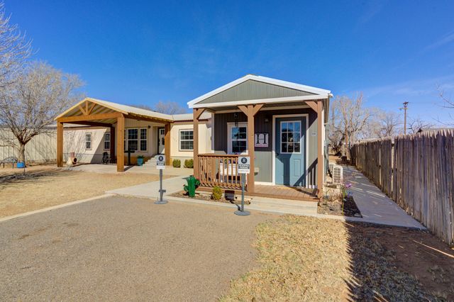 1822 S 3rd Street, Tahoka, TX 79373