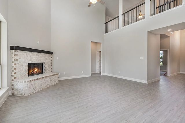 180 CRYSTAL LAKE Lane, Red Oak, TX 75154