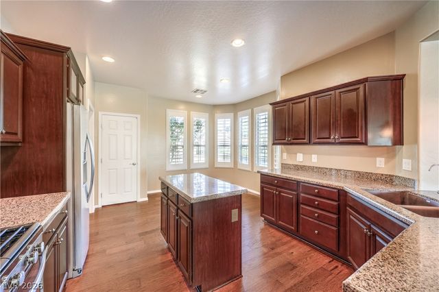 3709 Corte Bella Hills Avenue, North Las Vegas, NV 89081