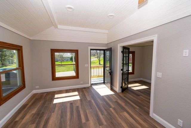 5437 Pleasant View DRIVE, Waterford, WI 53185