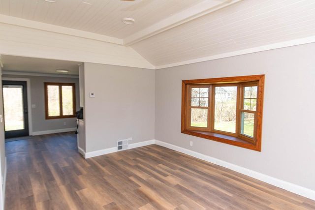 5437 Pleasant View DRIVE, Waterford, WI 53185