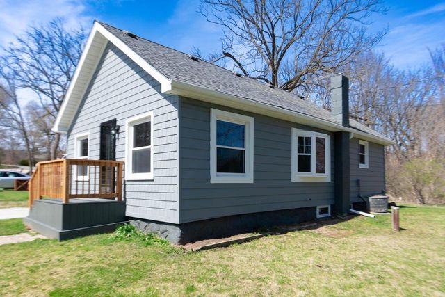 5437 Pleasant View DRIVE, Waterford, WI 53185