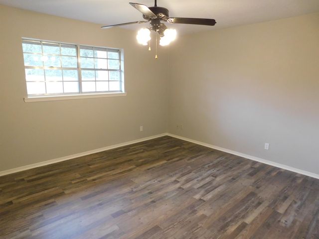 2216 PINECREST, Gladewater, TX 75647