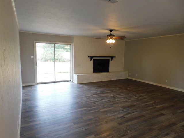 2216 PINECREST, Gladewater, TX 75647