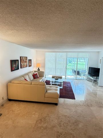 3010 N Course Dr 106, Pompano Beach, FL 33069