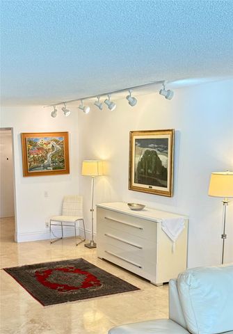 3010 N Course Dr 106, Pompano Beach, FL 33069