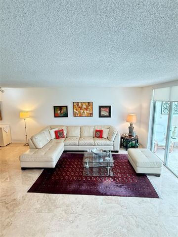 3010 N Course Dr 106, Pompano Beach, FL 33069