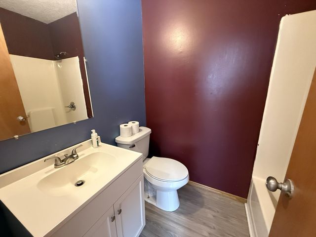 995 Cobhill Road, Irvine, KY 40336