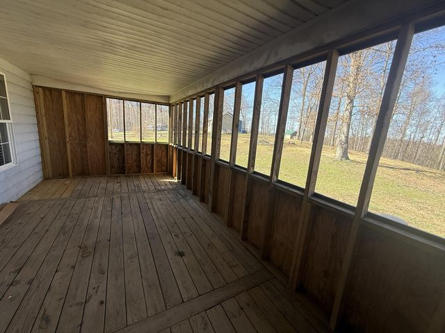 995 Cobhill Road, Irvine, KY 40336