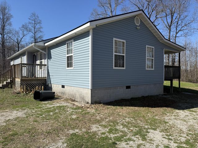 995 Cobhill Road, Irvine, KY 40336