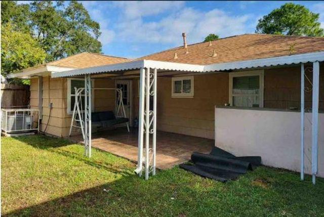 6642 Heron Drive, Houston, TX 77087