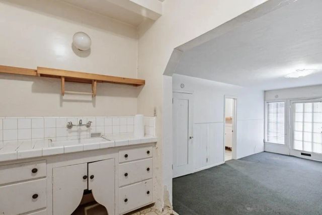 2421 Brant Street, San Diego, CA 92101