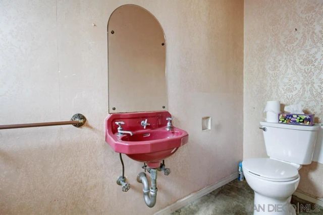 2421 Brant Street, San Diego, CA 92101