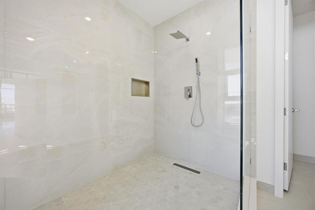 220 Lake Shore Drive 1603, Lake Park, FL 33403