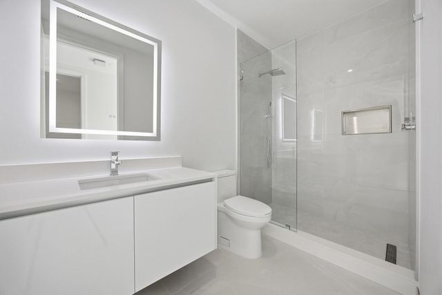 220 Lake Shore Drive 1603, Lake Park, FL 33403