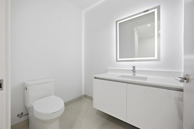 220 Lake Shore Drive 1603, Lake Park, FL 33403