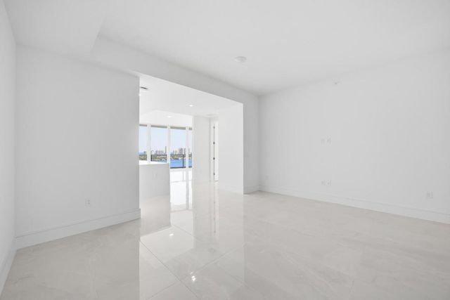 220 Lake Shore Drive 1603, Lake Park, FL 33403