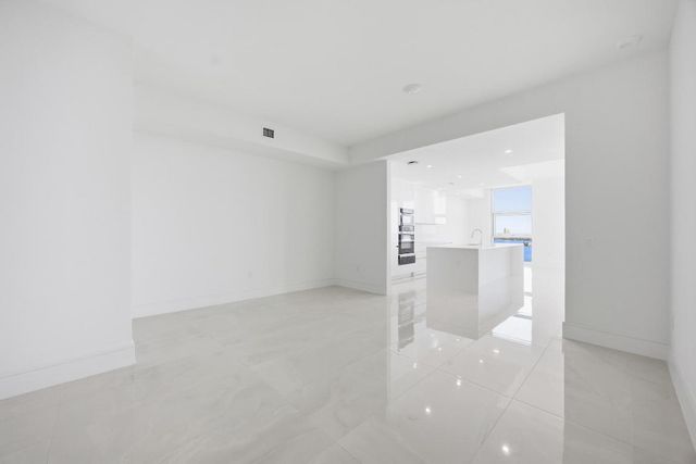 220 Lake Shore Drive 1603, Lake Park, FL 33403