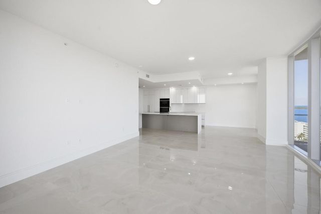 220 Lake Shore Drive 1603, Lake Park, FL 33403