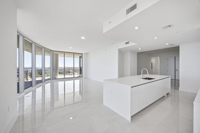 220 Lake Shore Drive 1603, Lake Park, FL 33403