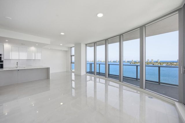 220 Lake Shore Drive 1603, Lake Park, FL 33403