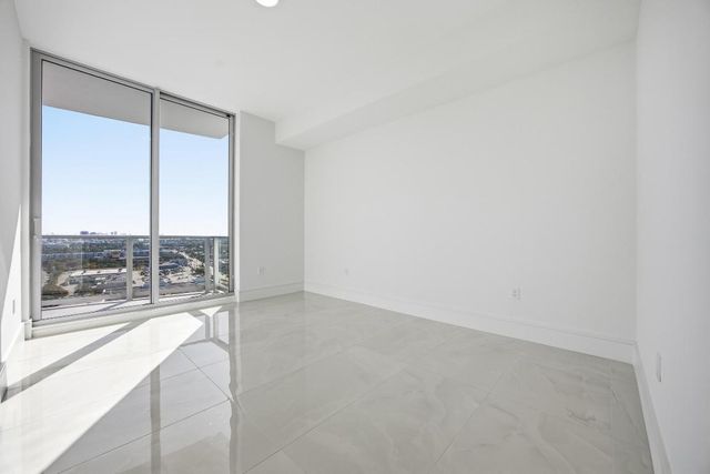 220 Lake Shore Drive 1603, Lake Park, FL 33403