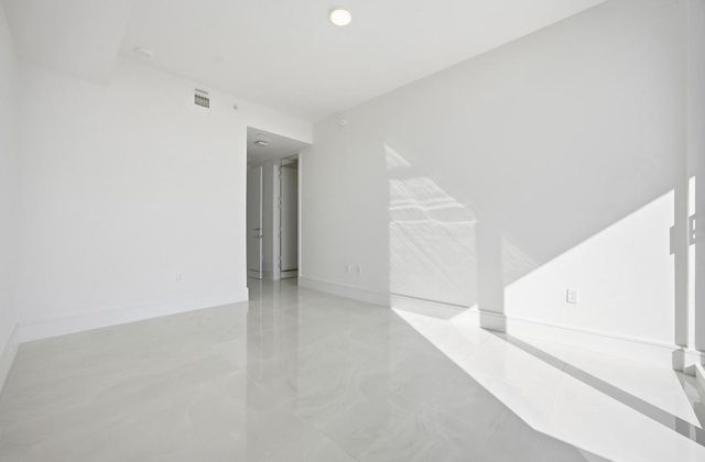 220 Lake Shore Drive 1603, Lake Park, FL 33403