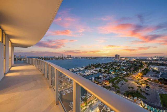 220 Lake Shore Drive 1603, Lake Park, FL 33403