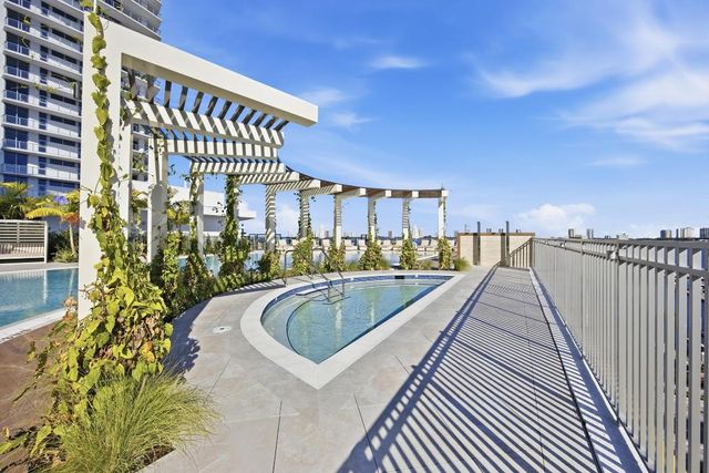 220 Lake Shore Drive 1603, Lake Park, FL 33403