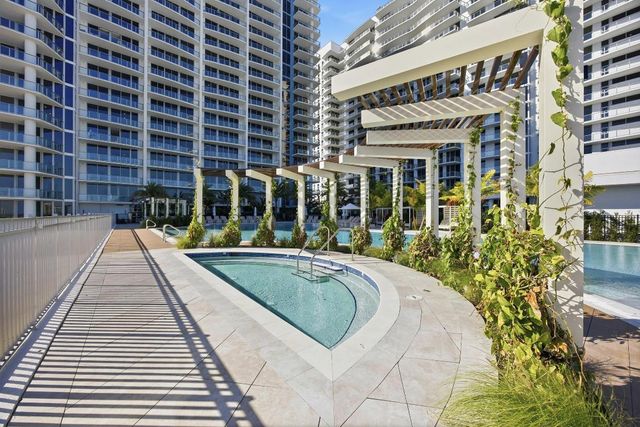 220 Lake Shore Drive 1603, Lake Park, FL 33403