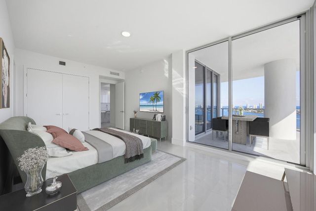 220 Lake Shore Drive 1603, Lake Park, FL 33403