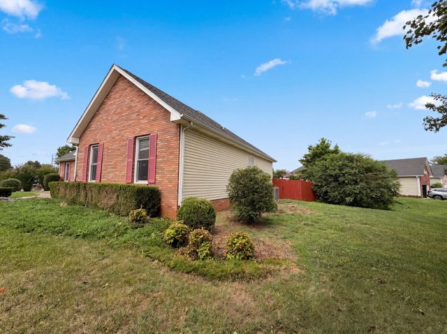 3609 Millington Dr, Clarksville, TN 37040