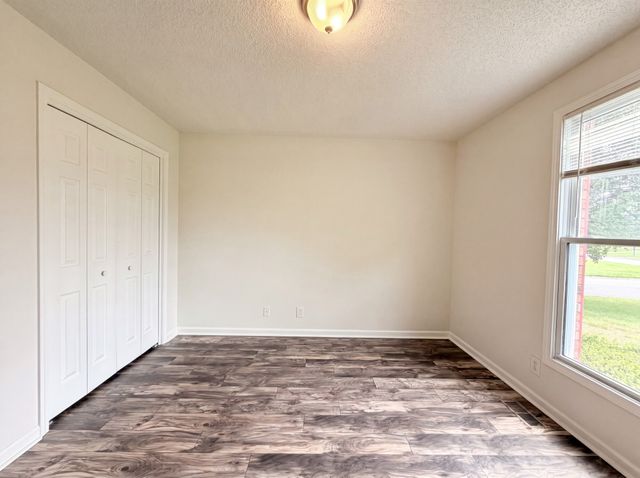 3609 Millington Dr, Clarksville, TN 37040