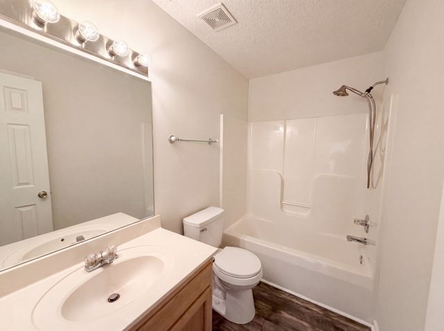 3609 Millington Dr, Clarksville, TN 37040