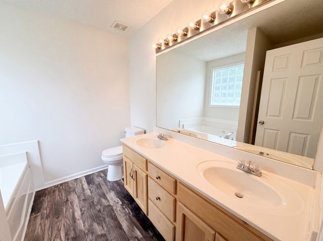 3609 Millington Dr, Clarksville, TN 37040